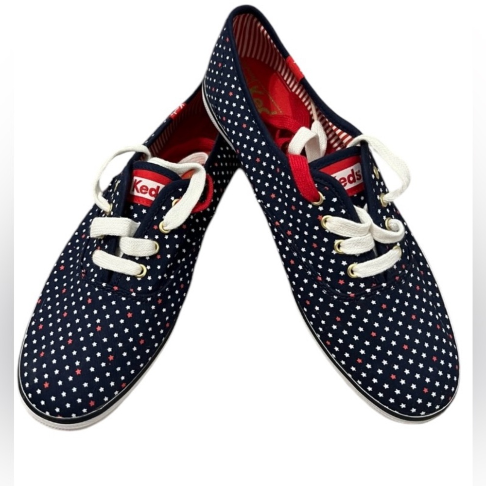 Keds CH stars size 7.5 canvas Vintage Retro Fashion blue, red & white sneakers